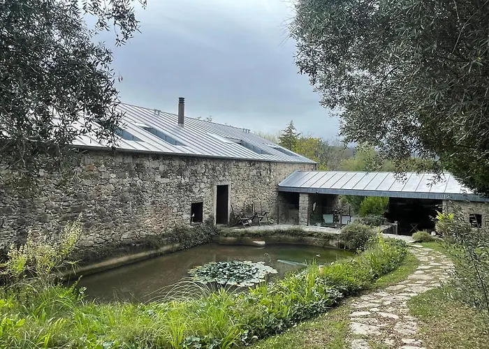 مزرعة للإقامة Acquavilla