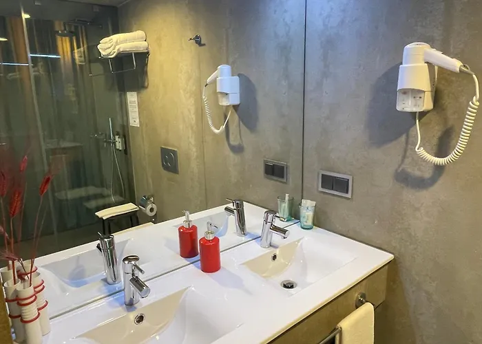 Acquavilla بومبال